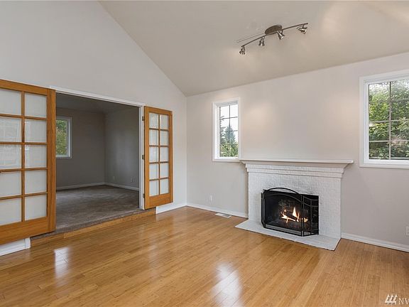 3rd image of 12137 Wallingford Pl NW