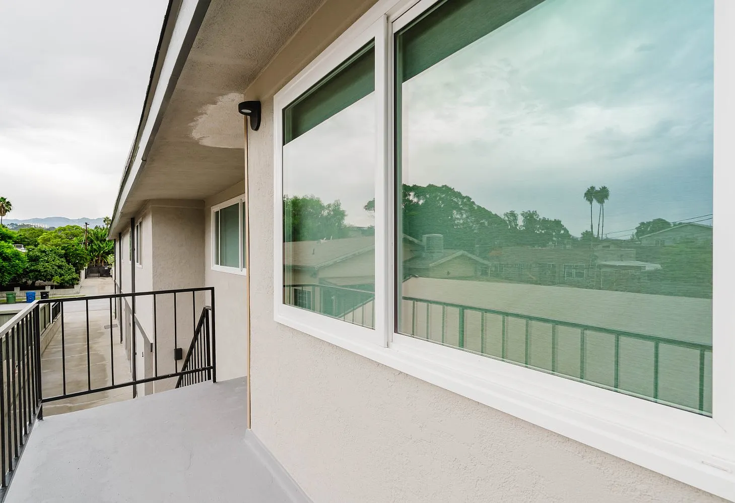 2 bed, 900 sqft, $4,000 — Photo 3