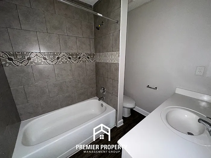 6600 Elkgate Dr — Photo 14