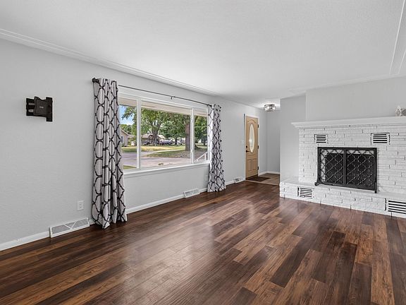 5th image of 504 4th Ave S