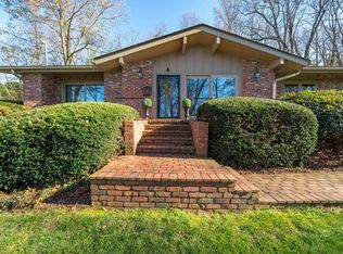 4 Northwood Ct, Johnson City, TN 37601