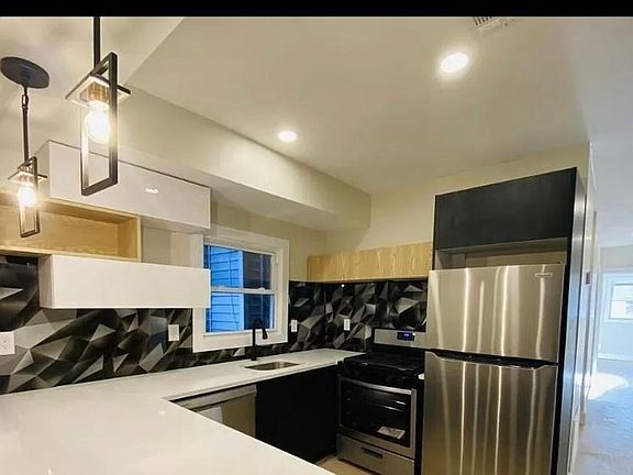 3rd image of 101 Pennington St #1A