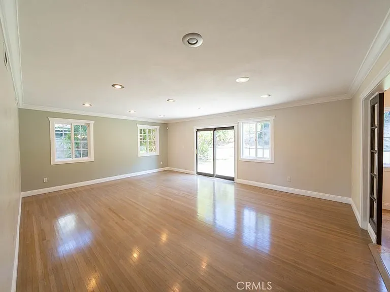 2217 Loma Verde Dr — Photo 9