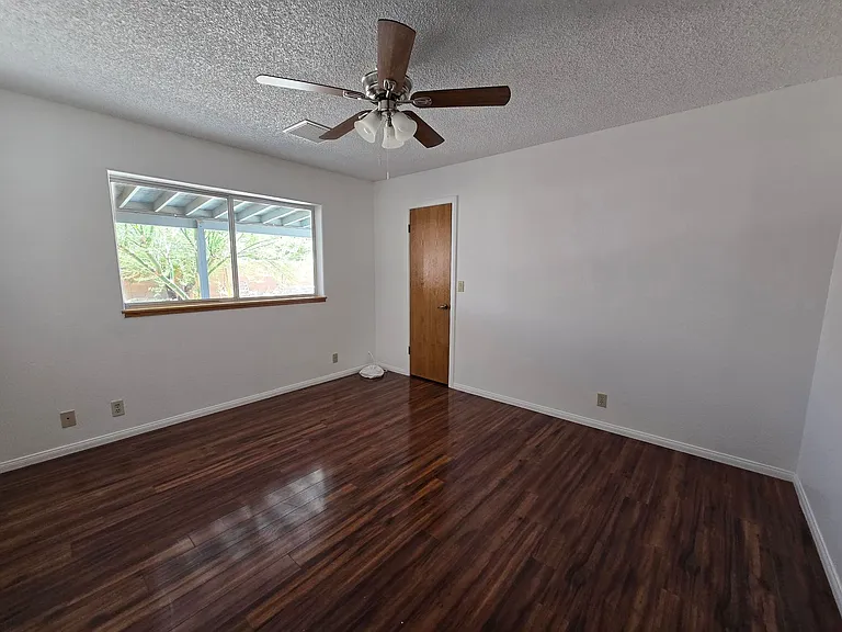 905 Cimarron Ct — Photo 10