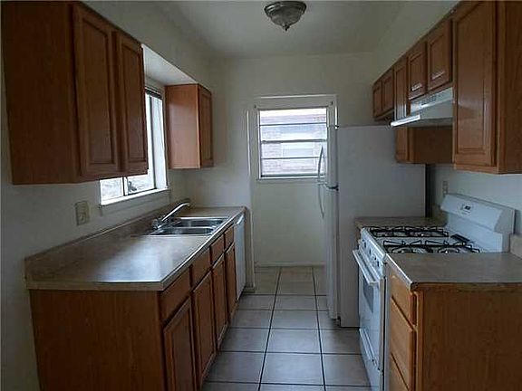 2nd image of 3536 E Glen Dr #A-b