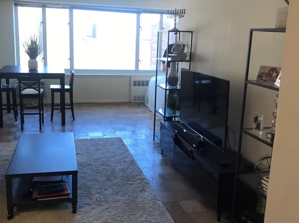 392 Central Park W, New York, NY