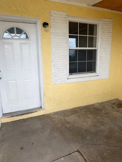 3 bed, 1008 sqft, $1,600 — Photo 2