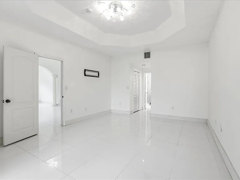 3802 SW 165th Ter — Photo 22