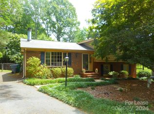 919 Tally Ho Ct, Charlotte, NC 28212