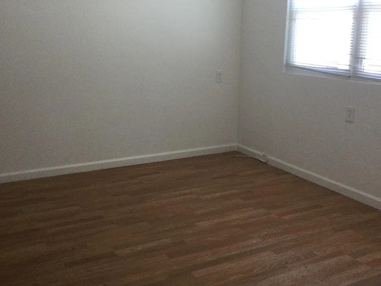 460 S Detroit St #14 — Photo 10