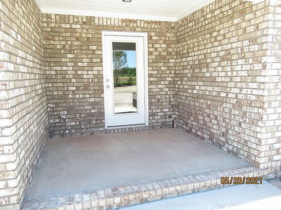 2nd image of 583/581 Brushwood Dr