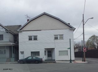 202 W 10th St, Tyrone, PA 16686