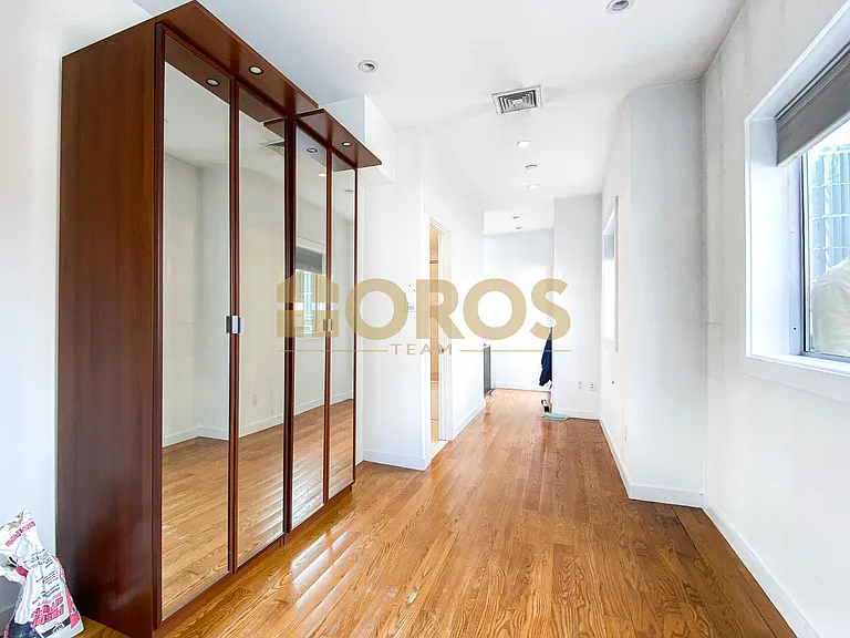 322 Spring St #3 — Photo 8