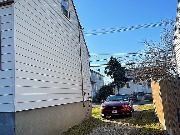 5th image of 89 Sportsmans Ave