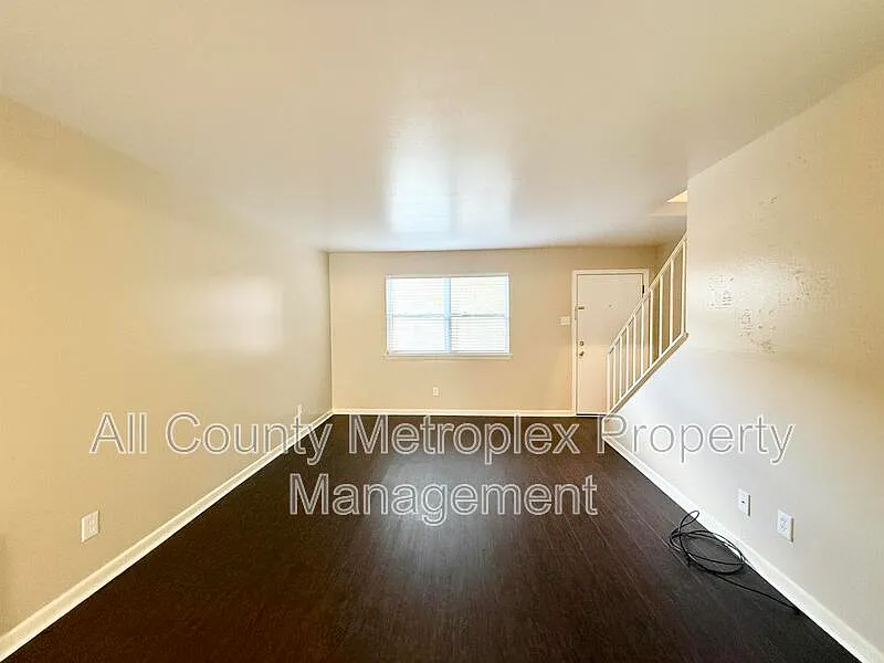 2 bed, 1.5 bath, 985 sqft, $1,450 — Photo 4