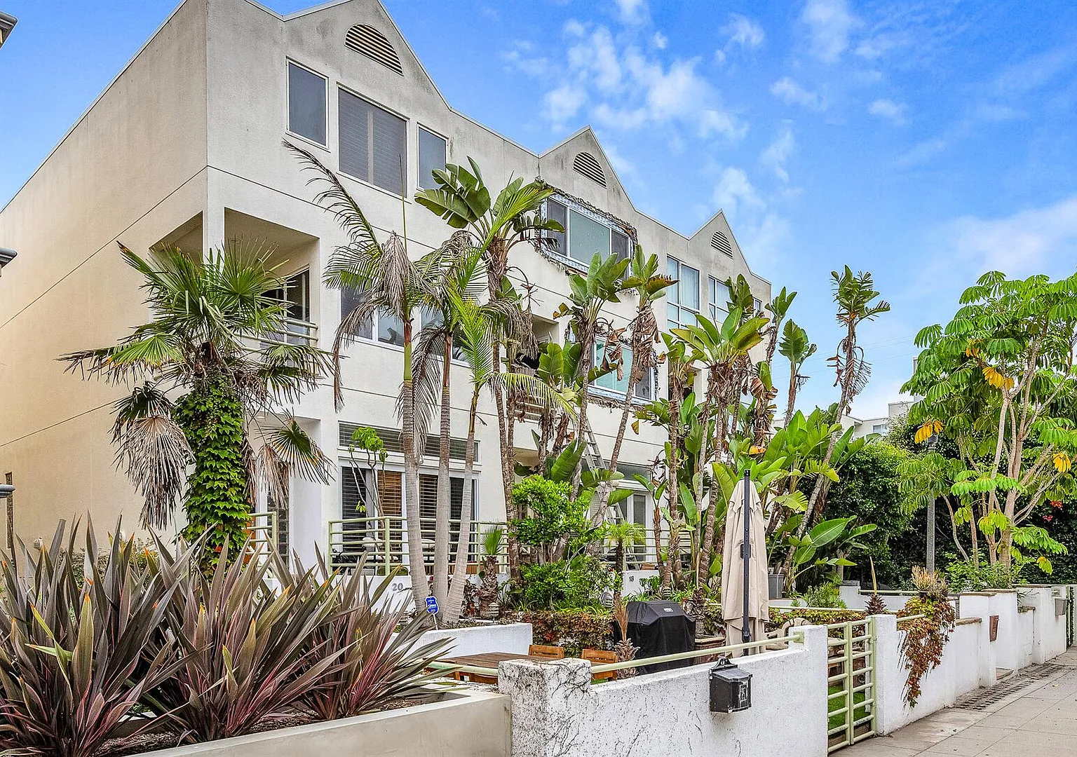Coastal Luxury Stay | Marina del Rey Home — Photo 4