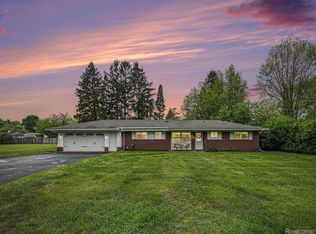 6681 Pear Ln, Clarkston, MI 48346