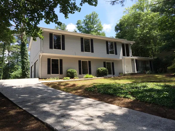 3681 Autumn Leaves Ln, Marietta, GA 30066