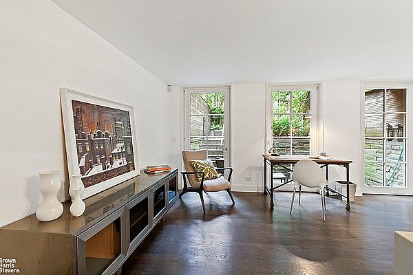 1st image of 339 W 12th St