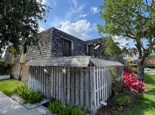 411 Arabian Rd, Palm Springs, FL 33461