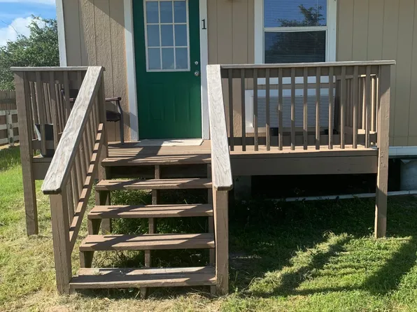 1130 Heron Ln, Rockport, TX