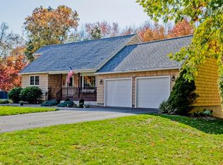 9 Park Dr, Wilbraham, MA 01095