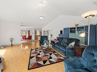 821 Shad Point Pkwy, Halifax, NS B3Z 4C4