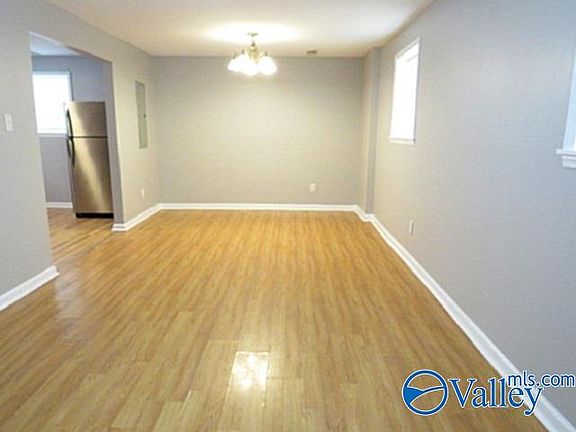 5th image of 3218 Uvalde Ln NW