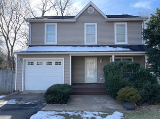 8307 1st Ave, Vienna, VA 22182