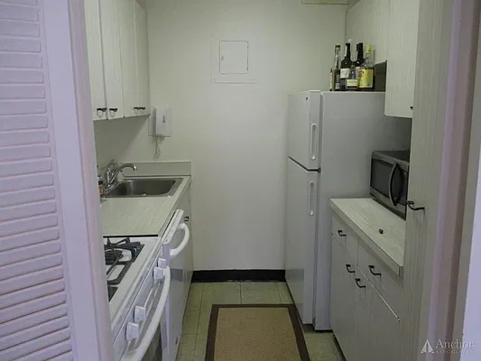 Rented by Anchor Associates | media 9