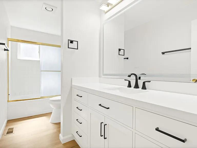 35047 Clover St — Photo 10
