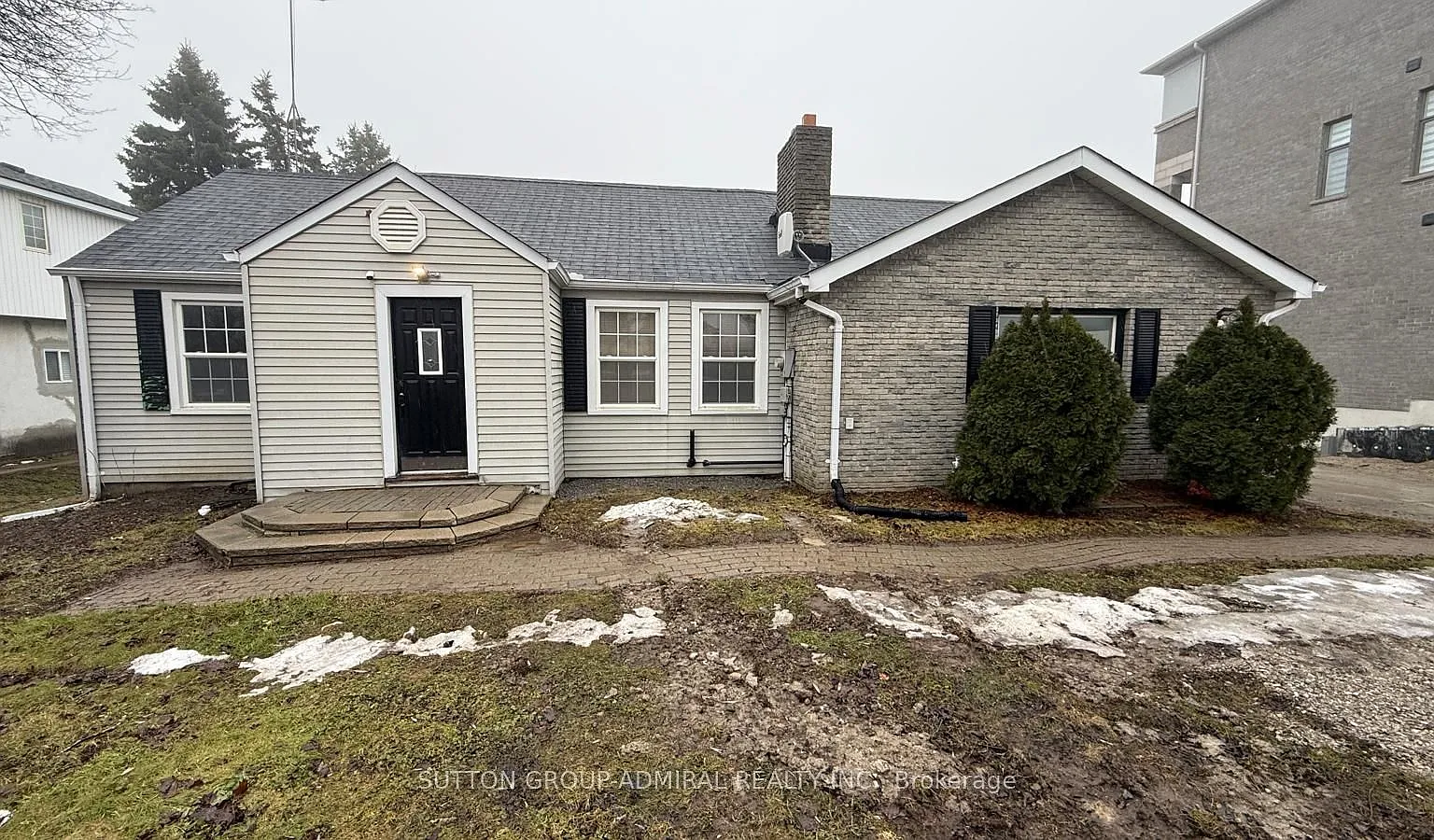 3 bed, $2,950 — Photo 2