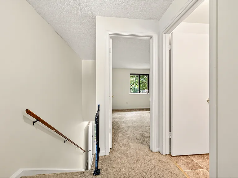 Northampton Apartments — Photo 14