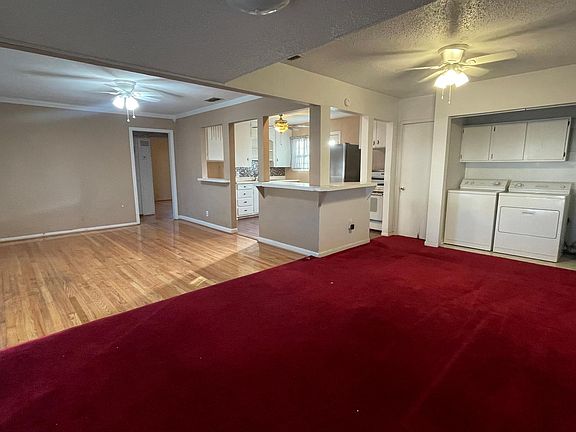 3rd image of 2218 Meander St