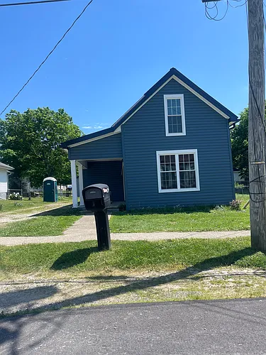 392 N 1st St Photo 1