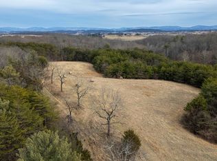 577 Hammond Ln, Staunton, VA 24401