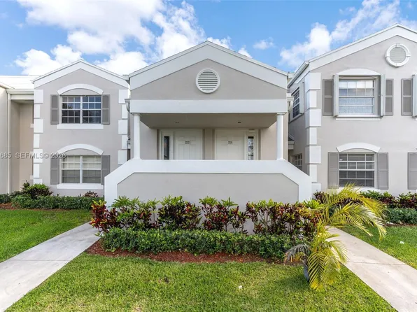 2274 SE 27th Dr #205-F, Homestead, FL 33035