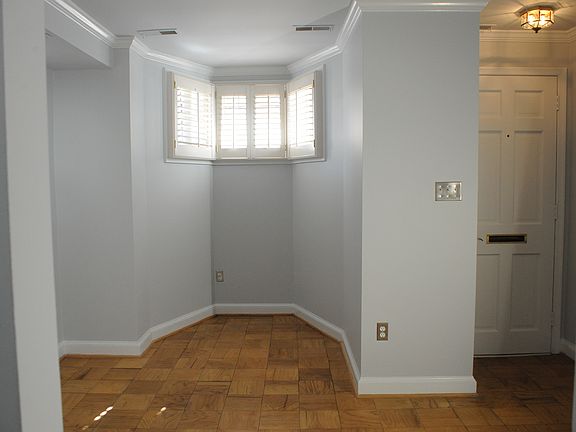 Living Room (Photo 1)
