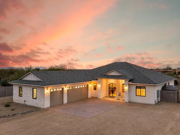 590 S SUN Road, Apache Junction, AZ 85119