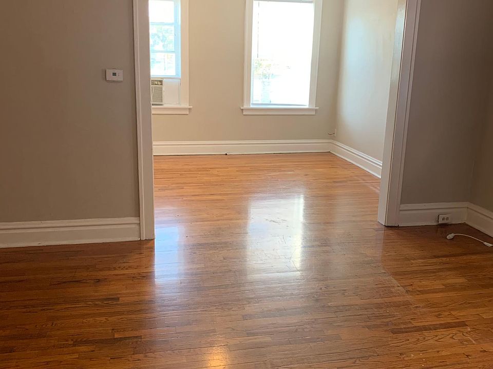 1st image of 4738 S Grand Blvd APT 2N