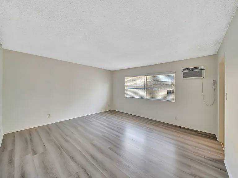 10634 Holman Ave #3-2 — Photo 27
