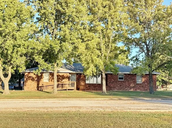 1303 S Forest St, El Dorado Springs, MO 64744