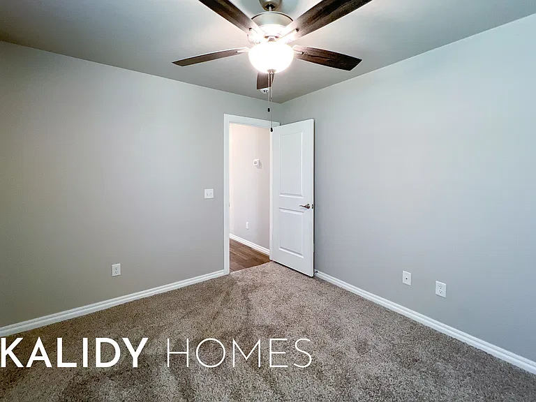 3324 Lola Ct — Photo 36