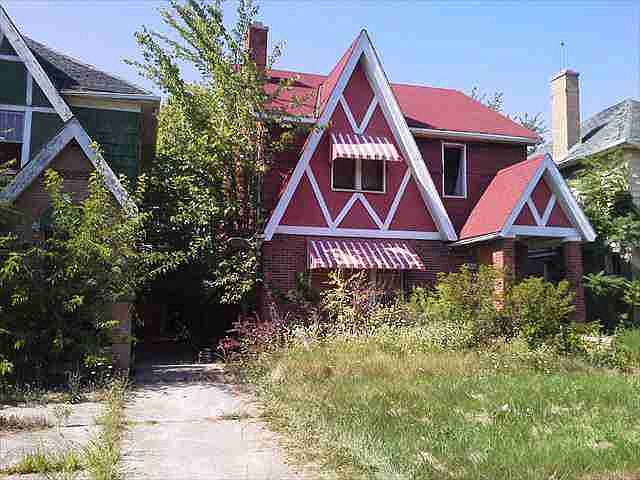 3216 Waverly