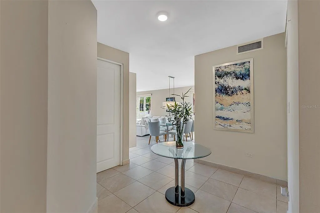 3 bed, 2.5 bath, 2195 sqft, $5,500 — Photo 4