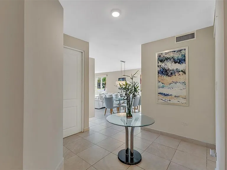 6690 Calle Turquoise #324 — Photo 4