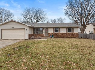 2313 Mulberry Ct, Champaign, IL 61821
