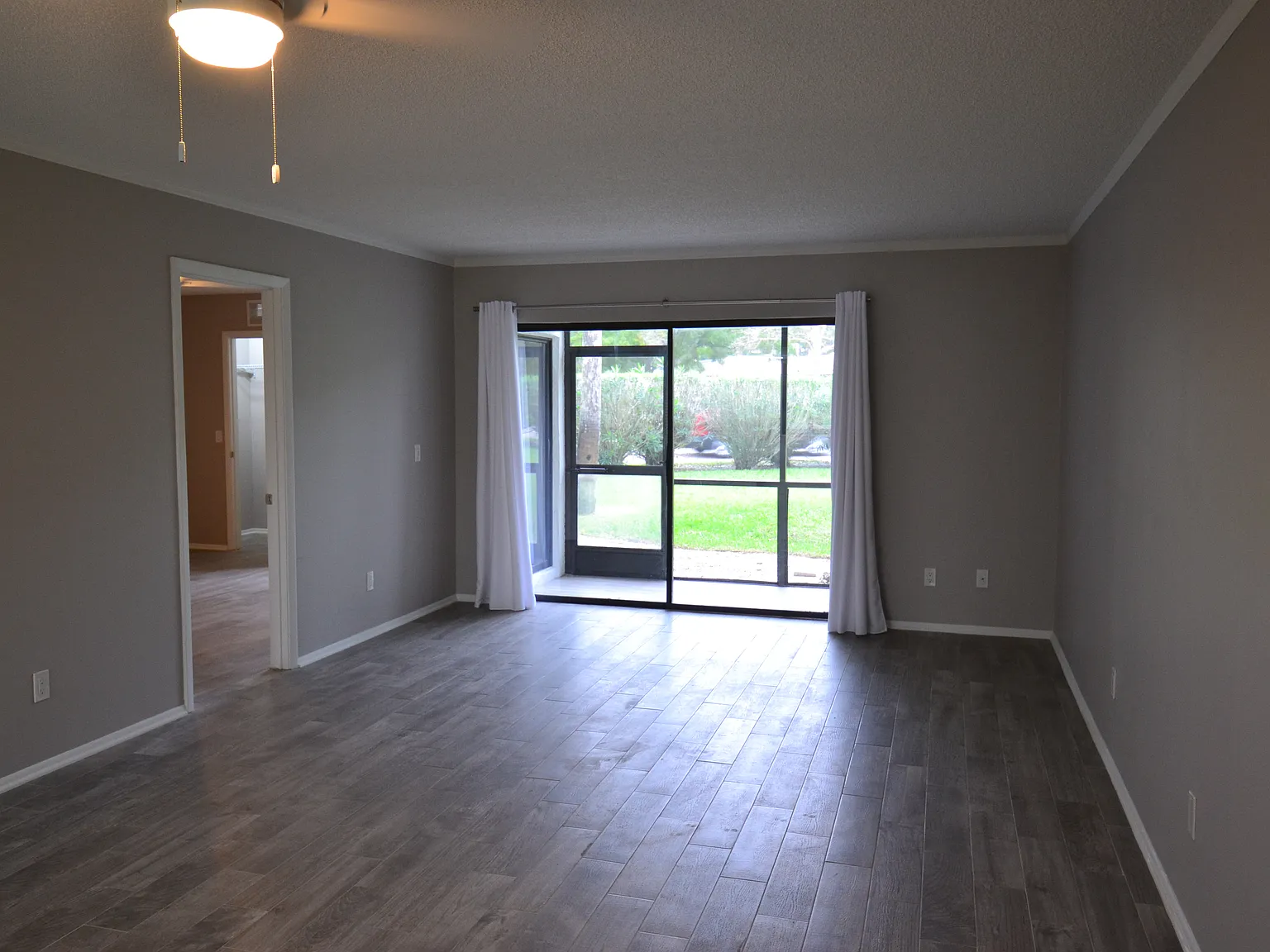 All New ELW downstairs 2 Bed — Photo 2