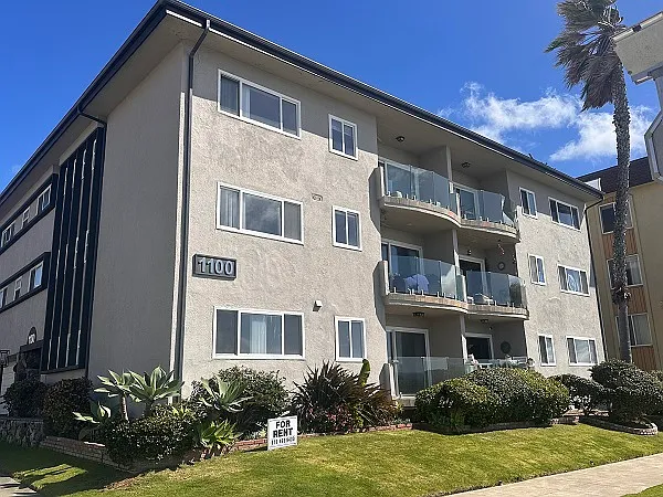 2 bed, 1100 sqft, $5,495 — Photo 3