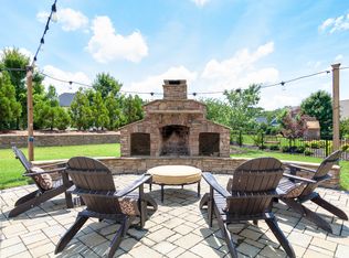 204 Ashdown Forest Ln, Cary, NC 27519